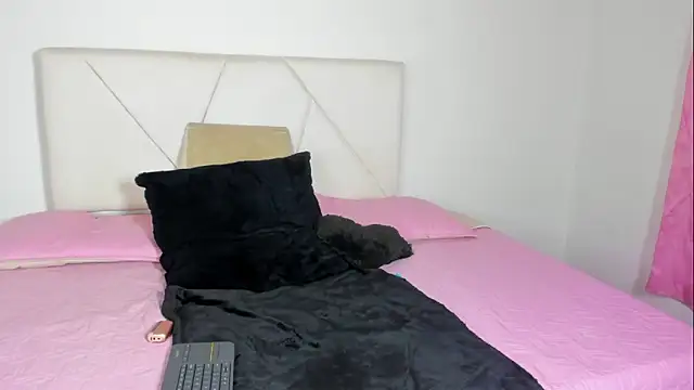 Snapshot of _Wandaa_ chatting on September 18, 2025, 4:59 am Wandaa online show from September 18, 2025, 4:59 am