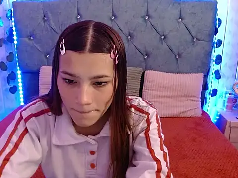 Snapshot of CeelesteBonnett chatting on September 26, 2025, 11:50 am CeelesteBonnett online show from September 26, 2025, 11:50 am