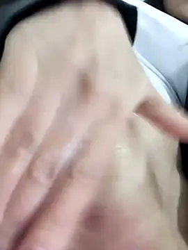 CHARLOTTE  05 online show from November 17, 2025, 12:09 pm