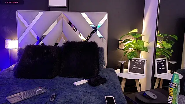 Snapshot of Miia_bunny chatting on September 29, 2025, 10:37 pm Miia bunny online show from September 29, 2025, 10:37 pm