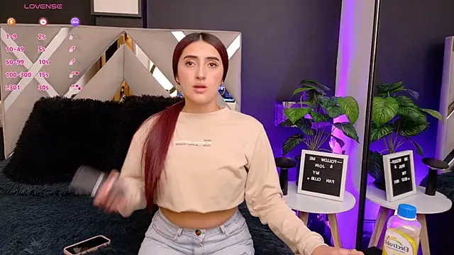 Snapshot of Miia_bunny chatting on October 11, 2025, 9:05 pm Miia bunny online show from October 11, 2025, 9:05 pm