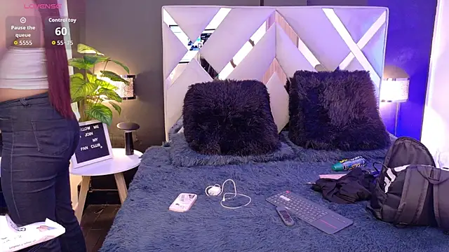 Snapshot of Miia_bunny chatting on September 23, 2025, 11:12 pm Miia bunny online show from September 23, 2025, 11:12 pm