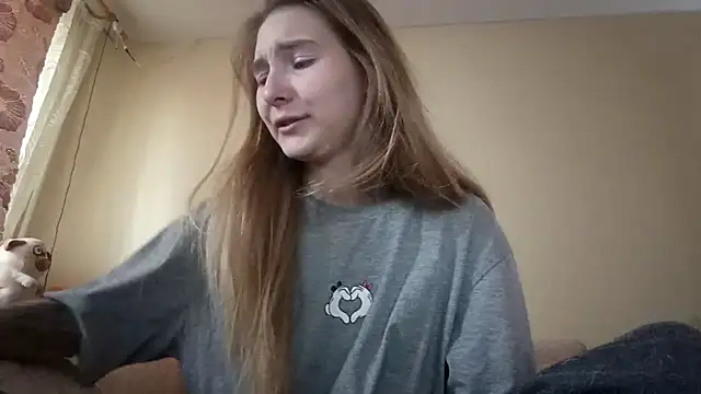 Nymera flare online show from September 30, 2025, 5:57 am