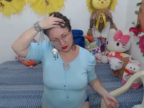 LADYJENNIFER online show from September 17, 2025, 8:33 pm