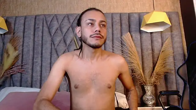 Snapshot of Boss_Domiinator chatting on October 9, 2025, 3:18 am Boss Domiinator online show from October 9, 2025, 3:18 am