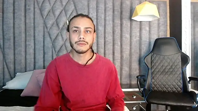 Snapshot of Boss_Domiinator chatting on October 11, 2025, 3:07 am Boss Domiinator online show from October 11, 2025, 3:07 am