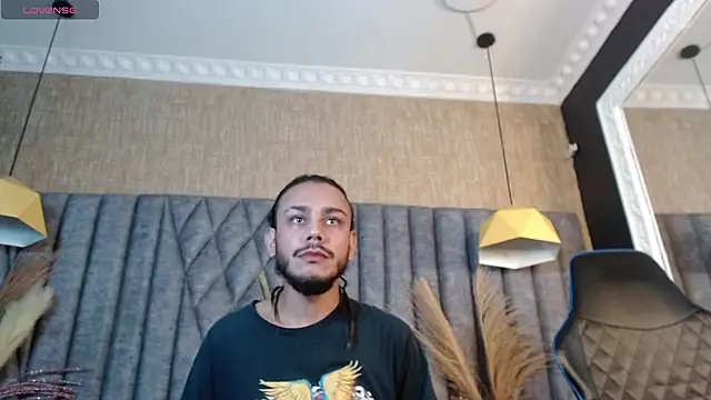 Snapshot of Boss_Domiinator chatting on October 1, 2025, 3:11 am Boss Domiinator online show from October 1, 2025, 3:11 am