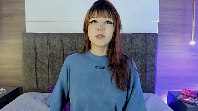 lilly blear  online show from October 9, 2025, 3:40 am