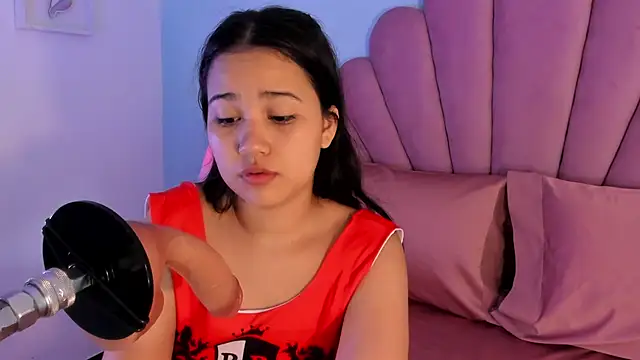 Snapshot of emma_clarke_ chatting on October 5, 2025, 4:03 am emma clarke online show from October 5, 2025, 4:03 am