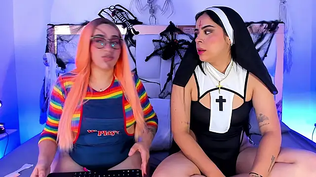 Snapshot of Aria_Scott chatting on October 31, 2025, 12:24 pm Aria Scott online show from October 31, 2025, 12:24 pm