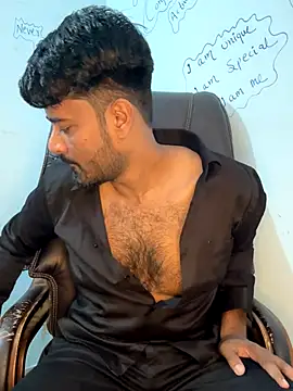 MeekBatgirl online show from October 5, 2025, 7:32 am