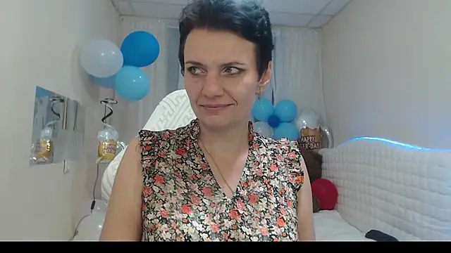 Snapshot of AvaSaturnian chatting on October 8, 2025, 12:28 pm AvaSaturnian online show from October 8, 2025, 12:28 pm