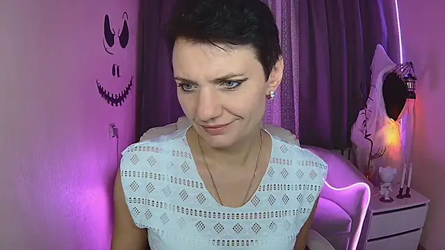 Snapshot of AvaSaturnian chatting on October 26, 2025, 1:33 pm AvaSaturnian online show from October 26, 2025, 1:33 pm