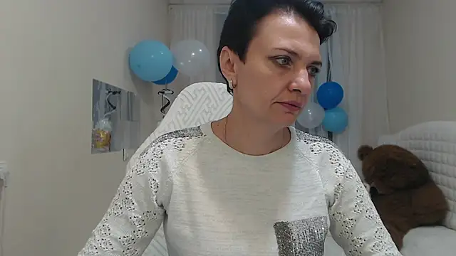 Snapshot of AvaSaturnian chatting on September 24, 2025, 6:20 am AvaSaturnian online show from September 24, 2025, 6:20 am