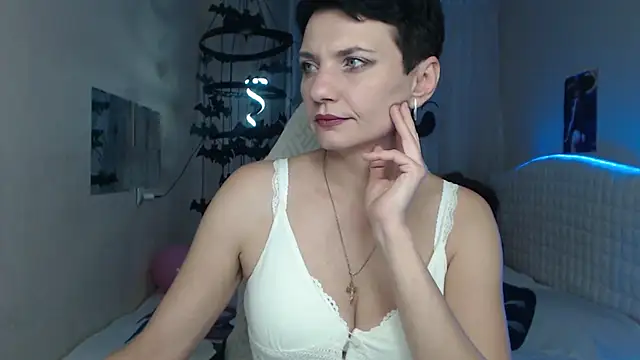 Snapshot of AvaSaturnian chatting on October 11, 2025, 12:28 pm AvaSaturnian online show from October 11, 2025, 12:28 pm