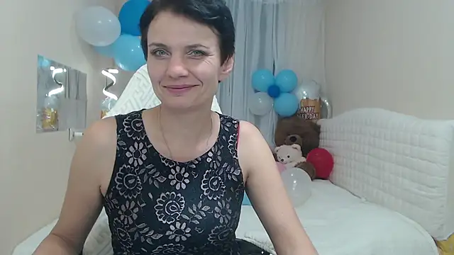 Snapshot of AvaSaturnian chatting on October 6, 2025, 12:17 pm AvaSaturnian online show from October 6, 2025, 12:17 pm