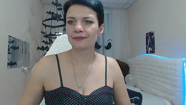 Snapshot of AvaSaturnian chatting on October 17, 2025, 12:29 pm AvaSaturnian online show from October 17, 2025, 12:29 pm