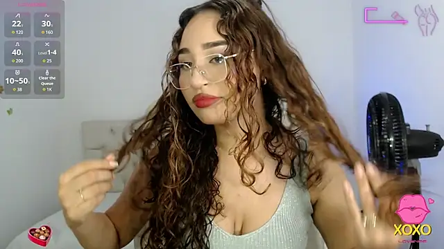 sasha 17  online show from September 9, 2025, 7:45 pm