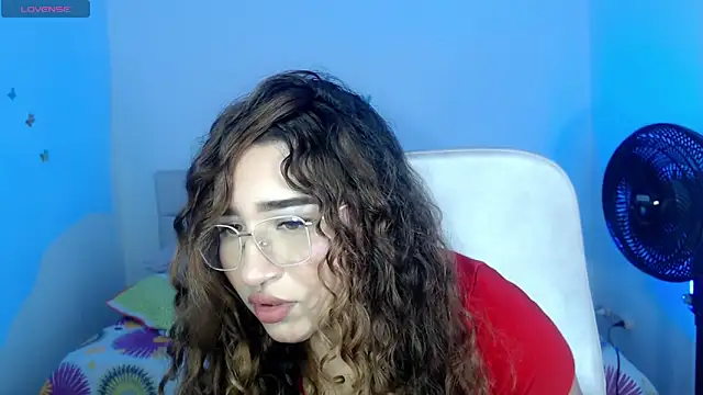 sasha 17  online show from September 16, 2025, 3:24 pm