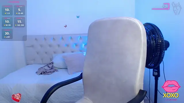 sasha 17  online show from September 25, 2025, 5:19 pm