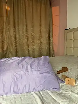 Michluxe 69 online show from April 7, 2026, 2:46 am