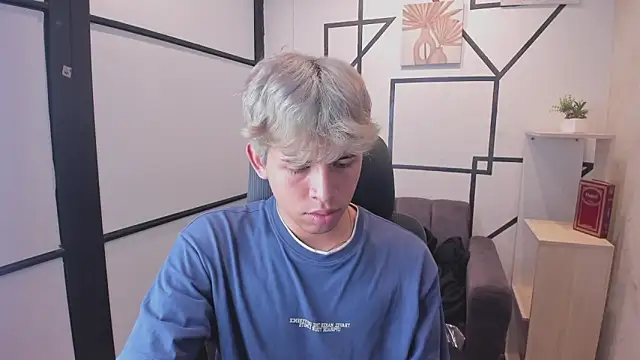 Snapshot of RyderStone_ chatting on October 23, 2025, 4:00 am RyderStone  online show from October 23, 2025, 4:00 am