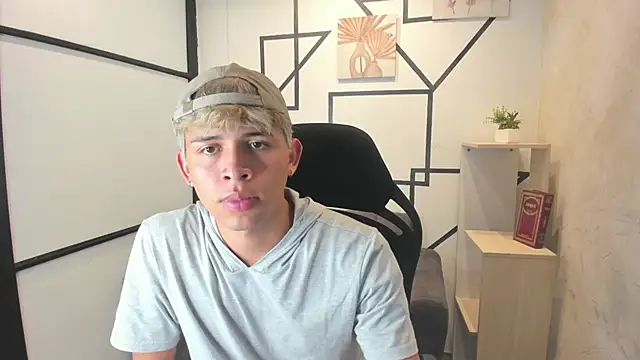 Snapshot of RyderStone_ chatting on October 7, 2025, 1:56 pm RyderStone  online show from October 7, 2025, 1:56 pm