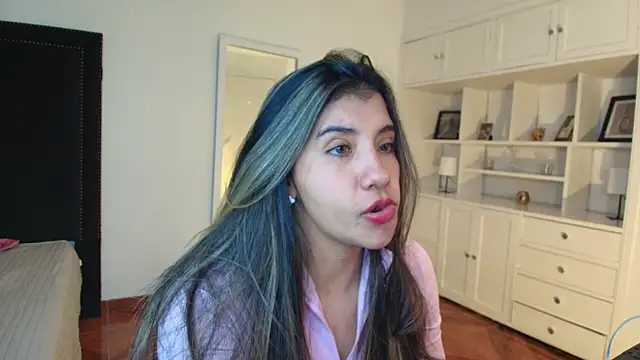 Snapshot of nina_moen chatting on January 11, 2026, 3:13 am nina moen online show from January 11, 2026, 3:13 am