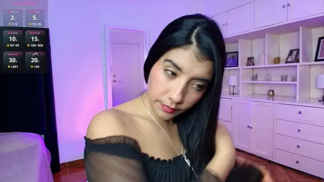 Snapshot of nina_moen chatting on October 7, 2025, 9:38 pm nina moen online show from October 7, 2025, 9:38 pm