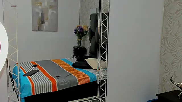 Snapshot of MissDiabla_ chatting on October 6, 2025, 7:36 pm MissDiabla  online show from October 6, 2025, 7:36 pm