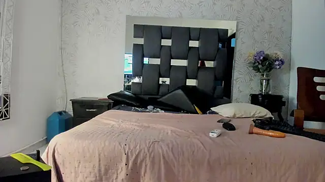 Snapshot of MissDiabla_ chatting on October 31, 2025, 3:08 pm MissDiabla  online show from October 31, 2025, 3:08 pm