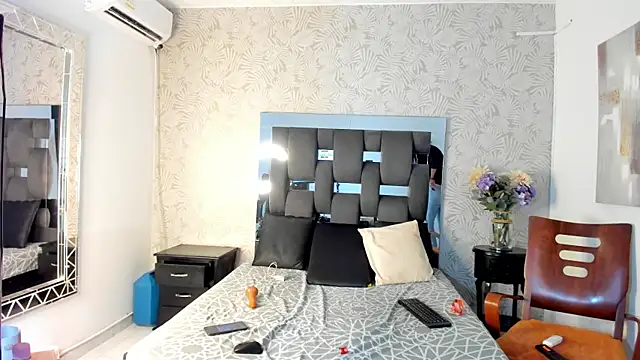 Snapshot of MissDiabla_ chatting on October 13, 2025, 7:26 pm MissDiabla  online show from October 13, 2025, 7:26 pm