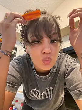 Prettygirl6070 online show from September 22, 2025, 5:19 pm