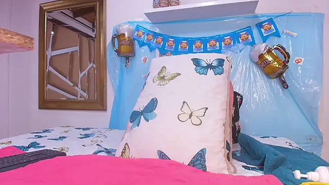 Snapshot of sweegirl69 chatting on September 29, 2025, 12:00 pm sweegirl69 online show from September 29, 2025, 12:00 pm