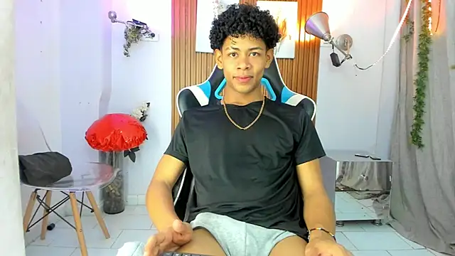 Snapshot of Juan_contreras chatting on September 29, 2025, 11:49 am Juan contreras online show from September 29, 2025, 11:49 am