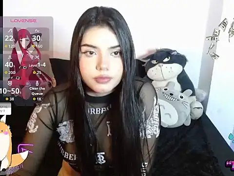 Snapshot of Emma_yui19 chatting on October 5, 2025, 9:49 pm Emma yui19 online show from October 5, 2025, 9:49 pm