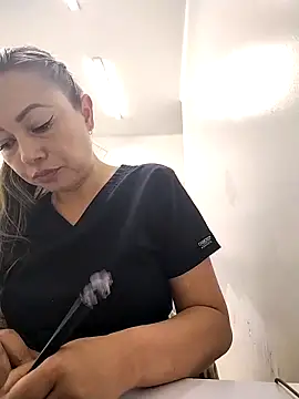 Madisson-04  online show from December 3, 2025, 3:00 pm