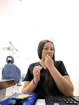 Madisson-04  online show from September 22, 2025, 7:42 pm