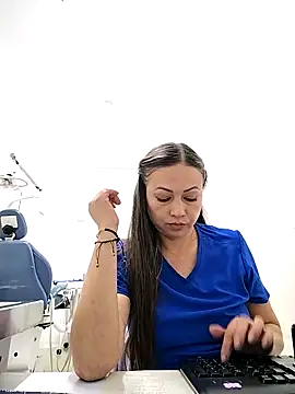 Madisson-04  online show from September 23, 2025, 7:21 pm