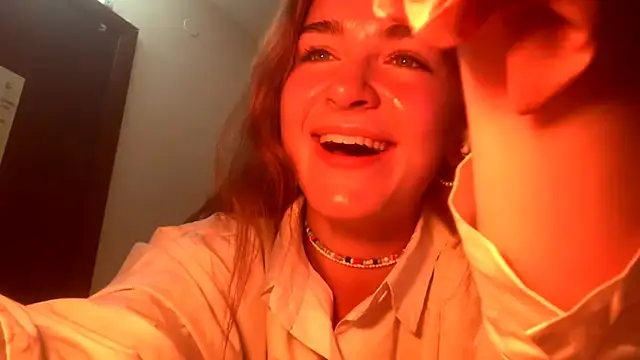 BunnyTiedeman online show from October 6, 2025, 4:08 pm