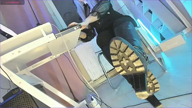 CruelSiren online show from October 1, 2025, 6:45 pm