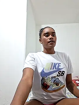CandyyKiss online show from September 12, 2025, 1:39 am