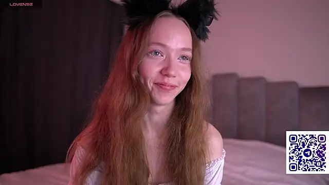 Polly Angel online show from September 14, 2025, 10:10 pm