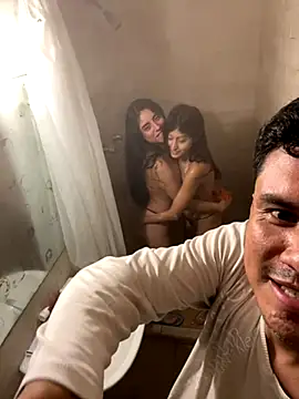 Snapshot of Clavelnegro chatting on October 14, 2025, 1:39 am Clavelnegro online show from October 14, 2025, 1:39 am