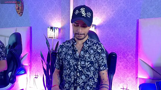 Snapshot of HairyDiamond_ chatting on September 29, 2025, 12:06 am HairyDiamond  online show from September 29, 2025, 12:06 am