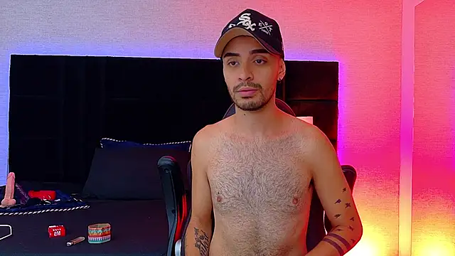 Snapshot of HairyDiamond_ chatting on September 23, 2025, 2:07 am HairyDiamond  online show from September 23, 2025, 2:07 am