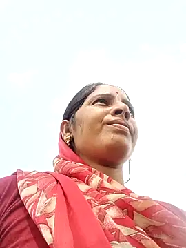 Snapshot of Sharma_pooja chatting on October 8, 2025, 8:38 am Sharma pooja online show from October 8, 2025, 8:38 am