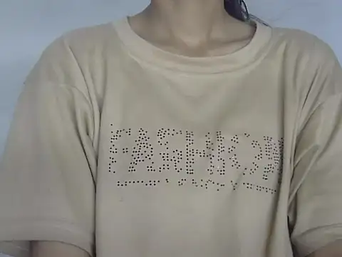 Snapshot of Saniya9B chatting on October 24, 2025, 5:39 am Saniya9B online show from October 24, 2025, 5:39 am