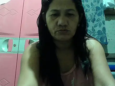 Snapshot of hotmama_063 chatting on October 10, 2025, 7:15 pm hotmama 063 online show from October 10, 2025, 7:15 pm