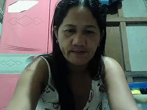 Snapshot of hotmama_063 chatting on October 15, 2025, 8:39 pm hotmama 063 online show from October 15, 2025, 8:39 pm